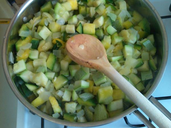 Revuelto de Zapallitos y Calabacín Zucchini - Preparación paso 2