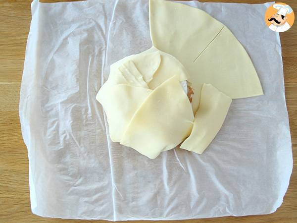 Hojaldre de camembert con jamón y cebolla - Preparación paso 3