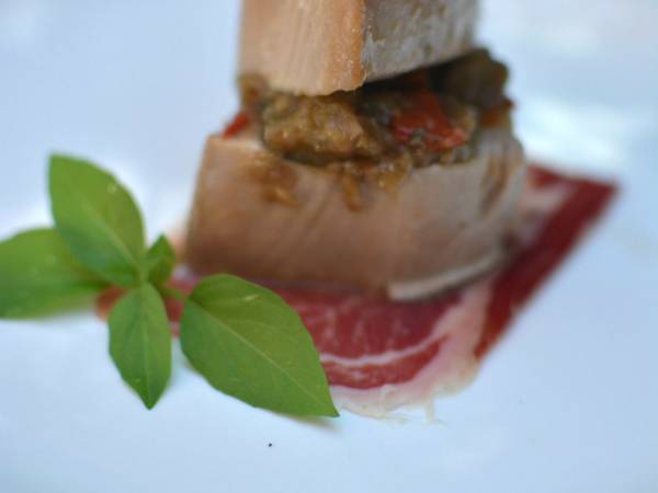 Atún a baja temperatura con jamón ibérico y pisto - Preparación paso 2