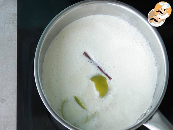 Crema catalana tradicional deliciosa - Preparación paso 1