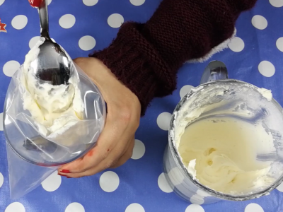 Receta de Cupcakes red velvet | especial san valentín - Preparación paso 13