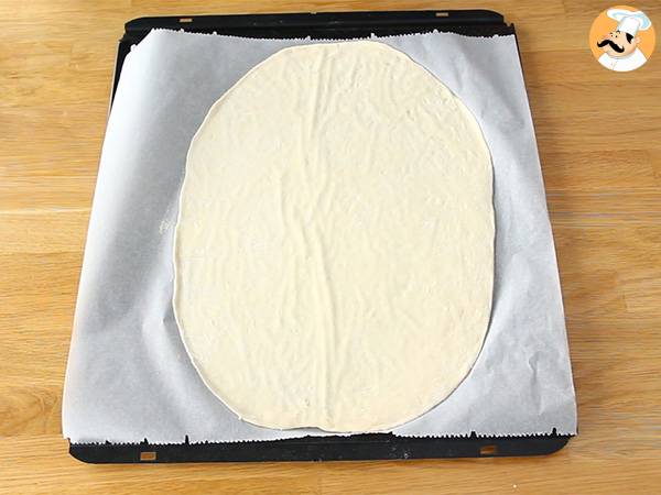 Pizza carbonara con bacon y cebolla - Preparación paso 1