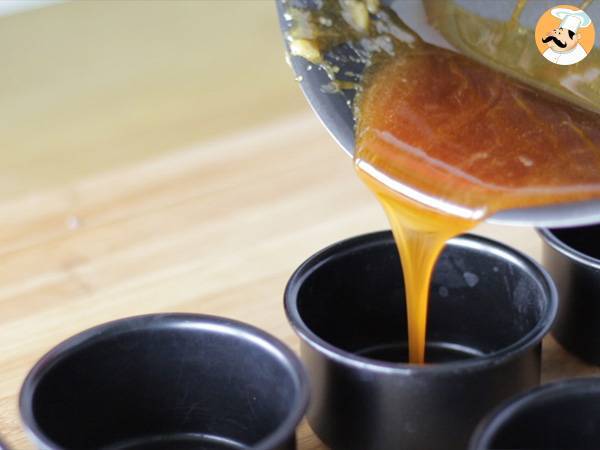 Flan de leche condensada con caramelo - Preparación paso 2
