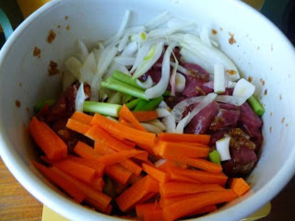 Bulgogi, tiras de ternera marinada a la plancha, receta coreana - Preparación paso 2