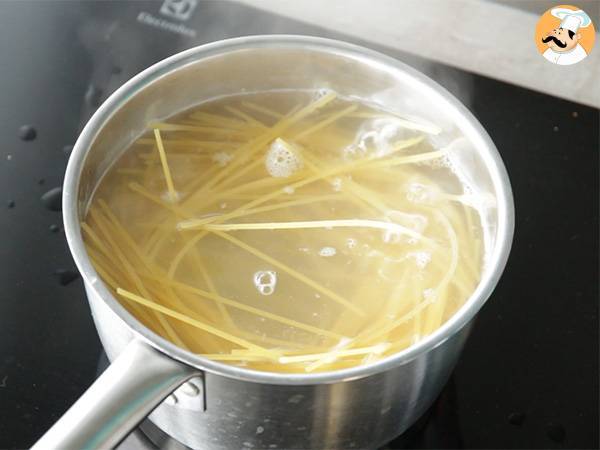 Carbonara de aguacate - Preparación paso 1