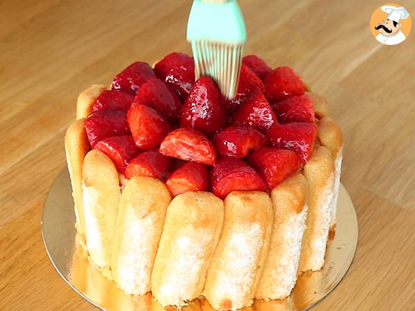 Charlota de fresas fácil y rápida - Preparación paso 7