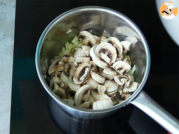 Risotto de quinoa con champiñones, vegano y sin lactosa - Preparación paso 1