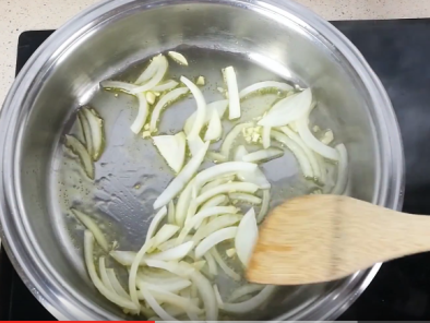 Salchichas al vino - Preparación paso 1