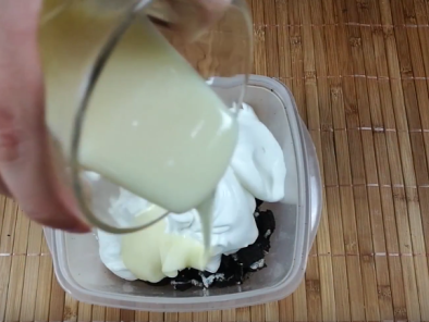 Helado o McFlurry de galletas Oreo - Preparación paso 2