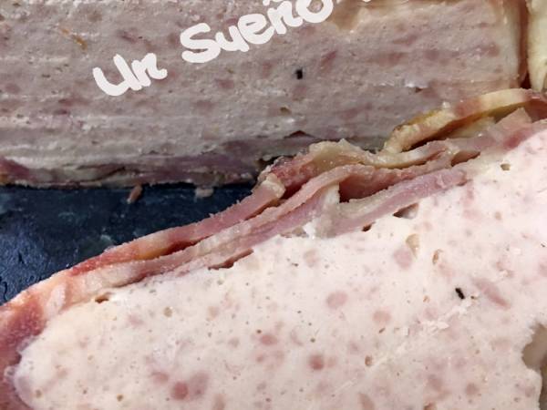 Fiambre de pechuga de pollo, jamón york y bacon - Preparación paso 7