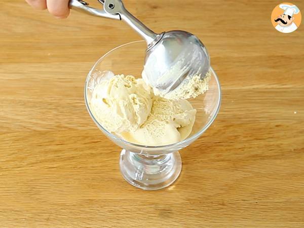 Dama blanca, helado de vainilla con chocolate y nata - Preparación paso 1