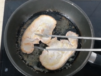 Pechugas de pavo con salsa a la pimienta - Preparación paso 1