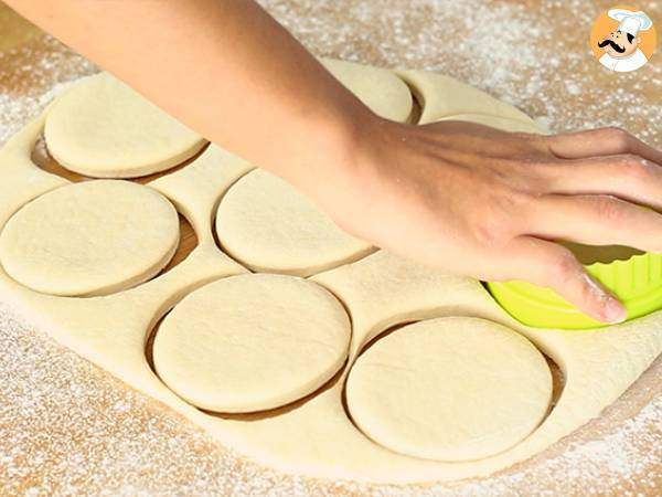 Muffins inglesas, panecillos esponjosos - Preparación paso 3