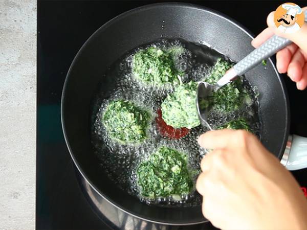 Buñuelos de espinacas fáciles - Preparación paso 3