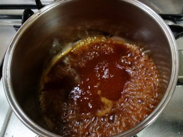 Salmón al grill marinado en soja y vino de arroz - Preparación paso 4