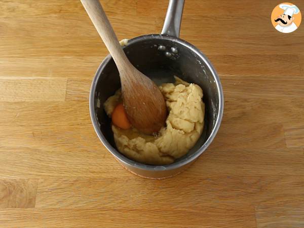 Choux con salmón y queso - Preparación paso 2