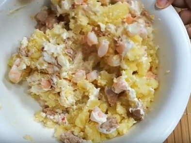 Ensaladilla de marisco - Preparación paso 2