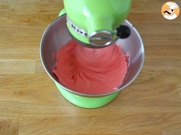 Merengues gorritos papa noel - Preparación paso 2