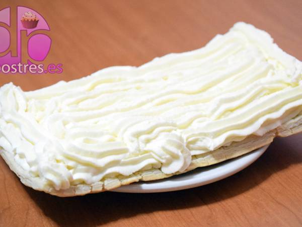 Tarta de hojaldre con yema y nata - Preparación paso 3