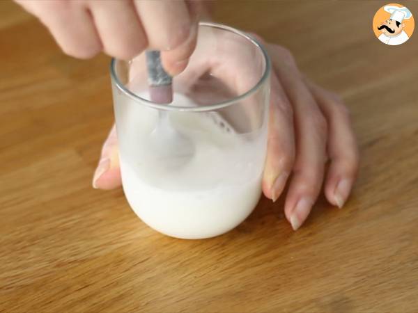 Chow mein, noodles chinos con pollo y verduras - Preparación paso 4