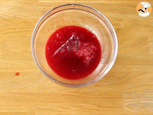 Bavarois de frambuesa y chocolate blanco (etapas y vídeo) - Preparación paso 9