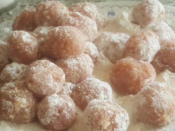 Albóndigas de pavo y pollo con champiñones y pimientos de piquillo - Preparación paso 3