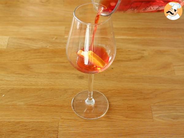 Spritz, el famoso cóctel italiano con Aperol - Preparación paso 1