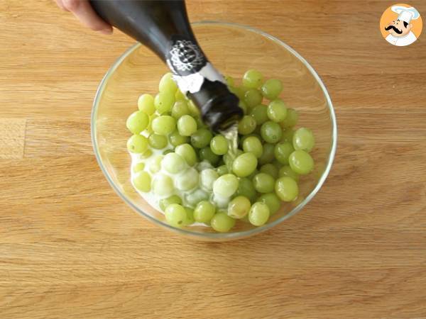 Uvas con prosecco - Preparación paso 1