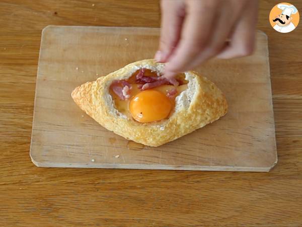 Egg boat de bacon y queso Munster - Preparación paso 4