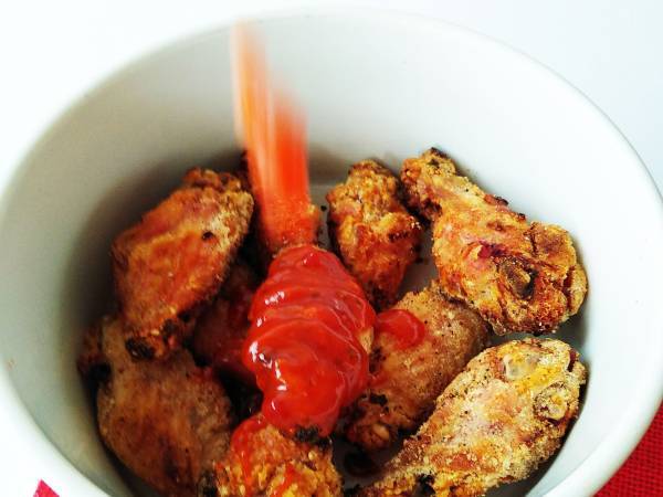 Alitas de pollo al horno con salsa buffalo y salsa de queso azul - Preparación paso 8