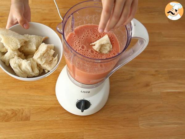 Salmorejo cordobés casero - Preparación paso 2