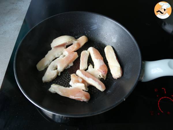 Noodles con pollo y salsa de soja expres - Preparación paso 1