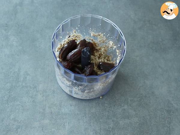 Bolitas energéticas de dátiles y cacao - Preparación paso 2