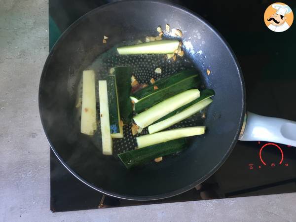 Calabacín al limón con feta - Preparación paso 3