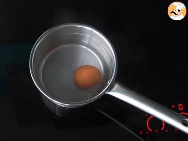 Huevo pasado por agua con caviar - Preparación paso 1
