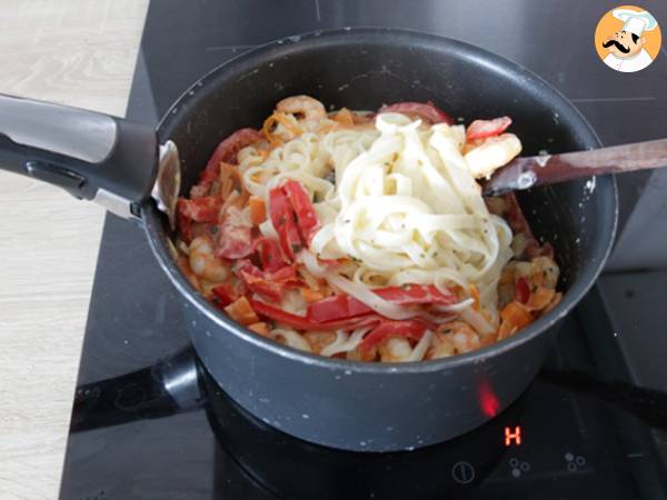 Noodles de arroz con verduras, gambas y leche de coco - Preparación paso 3
