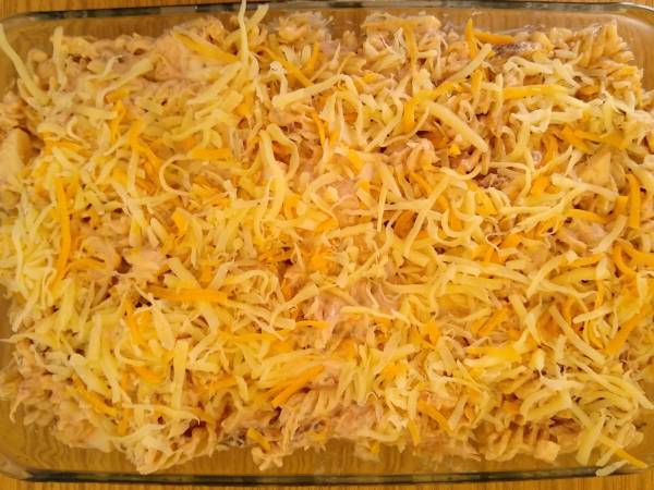 Pasta picante con pollo y gratinada con queso - Preparación paso 9