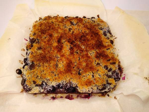 Barritas de arándanos, coco y chocolate {receta vegana, paleo y sin azúcar refinada} - Preparación paso 9