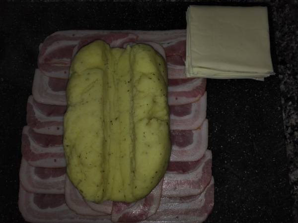 Rulo de patata, bacon y queso - Preparación paso 3