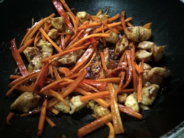 Fideos ramen con pollo y verdura {receta express} - Preparación paso 6