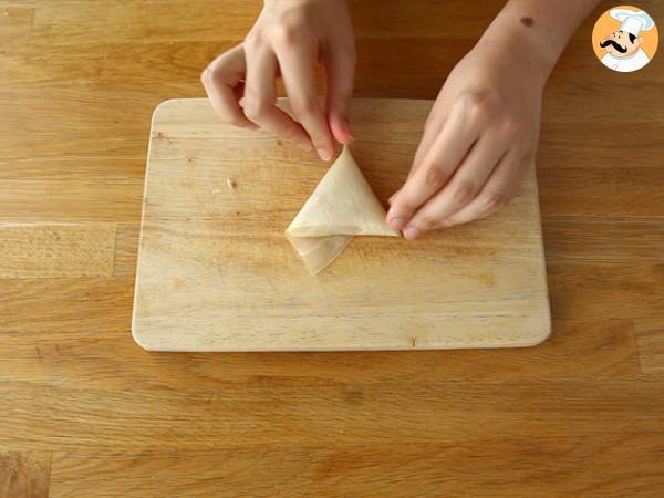 Samosas de atún y tomate - Preparación paso 3