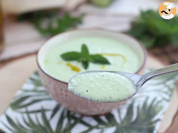 Sopa fría de pepino y menta - Preparación paso 3