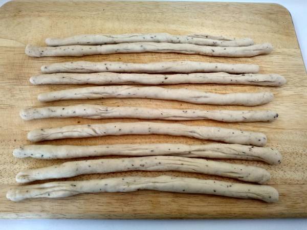 Panecillos nudo con pesto - Preparación paso 3