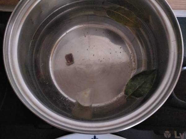 Espaguetis con salsa carbonara de aguacate - Preparación paso 1