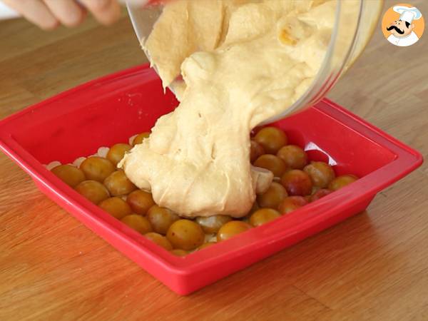 Bizcocho de ciruelas y almendras - Preparación paso 5