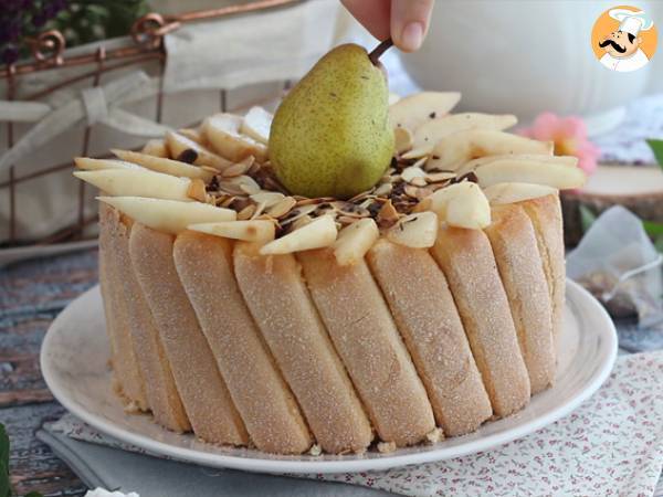 Charlota de peras y almendras tostadas - Preparación paso 8