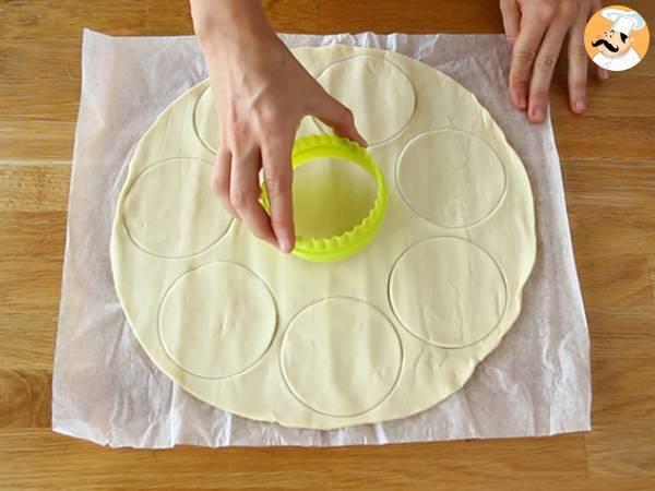 Momias de hojaldre para Halloween - Preparación paso 1