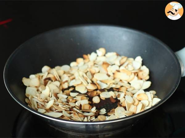 Tronco de tiramisú y frambuesa - Preparación paso 1