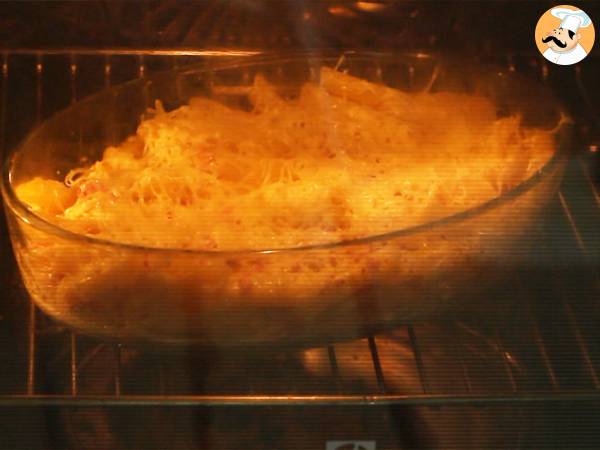 Gratinado de macarrones con queso y jamón - Preparación paso 4