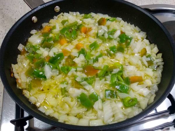 Empanada de atún con masa casera de cerveza {En panificadora y sin levadura} - Preparación paso 4
